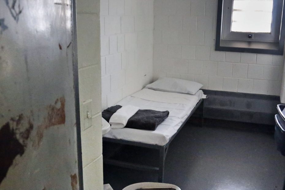 Texas Prisoners Continue Hunger Strike In Protest Against Solitary  Confinement | Texas | The Guardian
