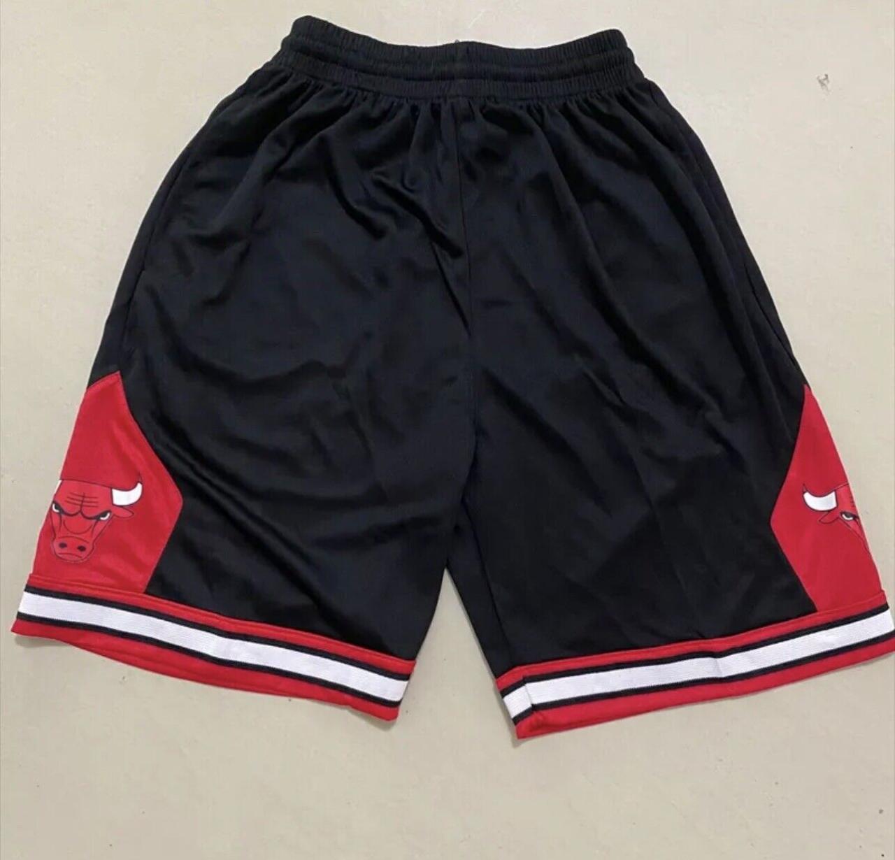 Unk Chicago Bulls Nba Shorts With Sewn Logo & Drawstring Men Size Medium  Black – St. John'S Institute (Hua Ming)